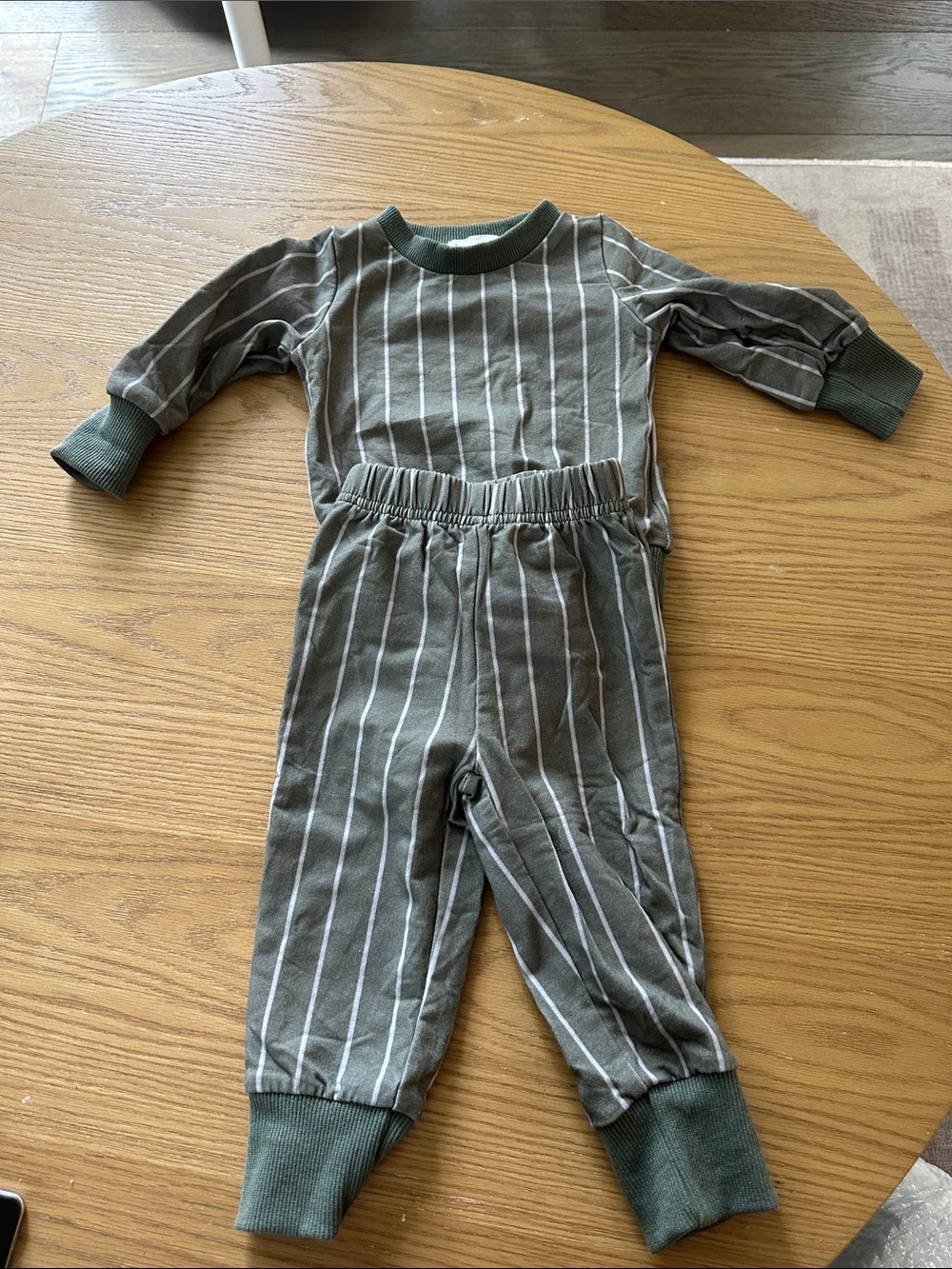 Forever French baby striped set like new 3-6m
